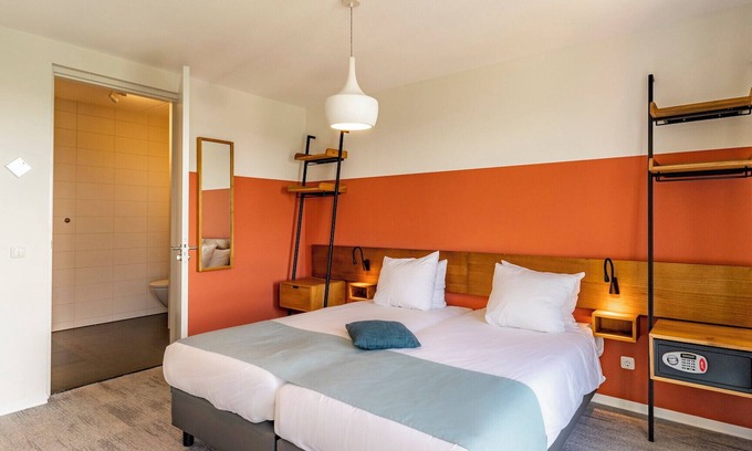 Maastricht Apartment | Hotel Panorama double room at Dormio hotel De Prins van Oranje, Maastricht