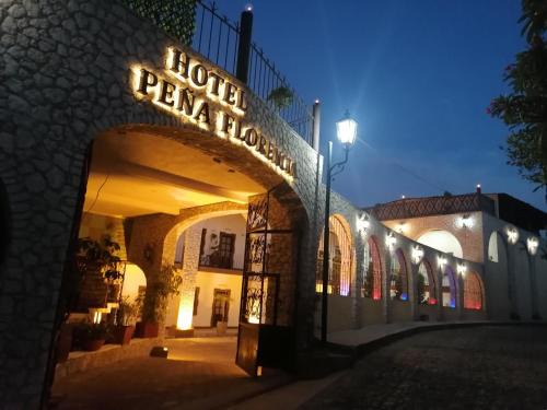 Bernal Hotel | Hotel Peña Florencia