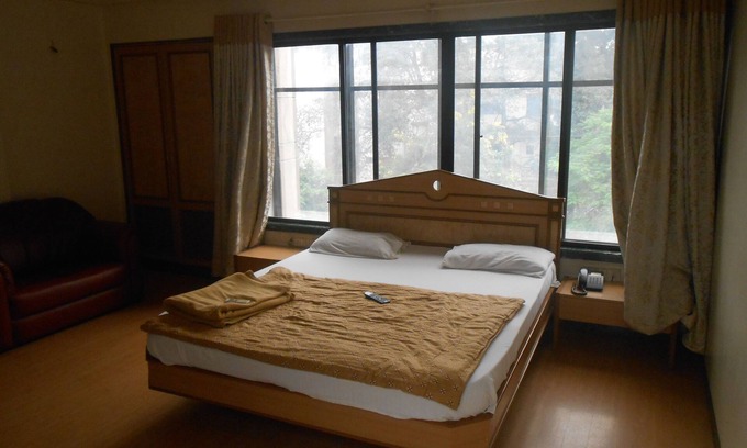 Nashik Hotel | Hotel Pooja International