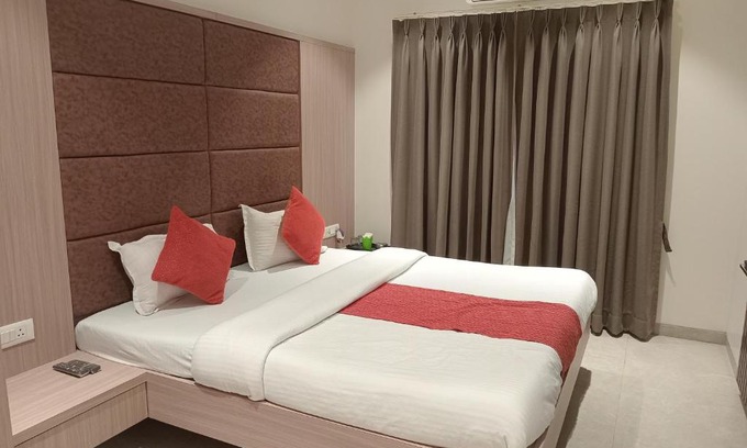 Ahmednagar Hotel | Hotel Rajshree