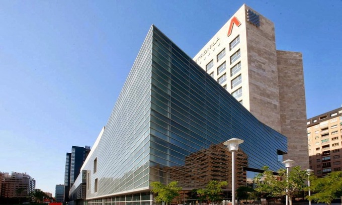 Romareda Hotel | Hotel Reina Petronila