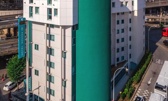 Bagnolet Hotel | Hotel Reseda