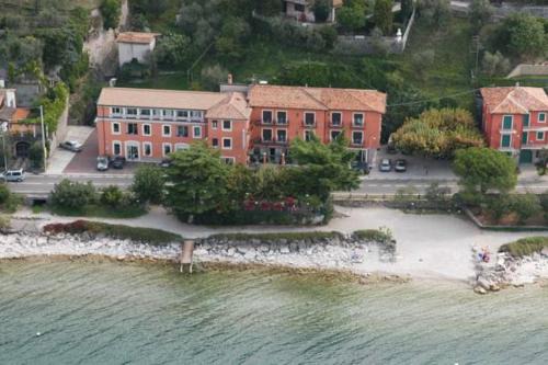 Torri del Benaco Hotel | Hotel Residence Sirenella