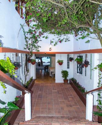 Caribbean Islands Hotel | Hotel Restaurant Wuarao - Antiguo Club Rolling Stones