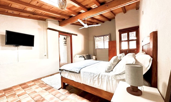 Santa Maria Ahuacatlan Apartment | Hotel Room, one block from the Lake centr 9