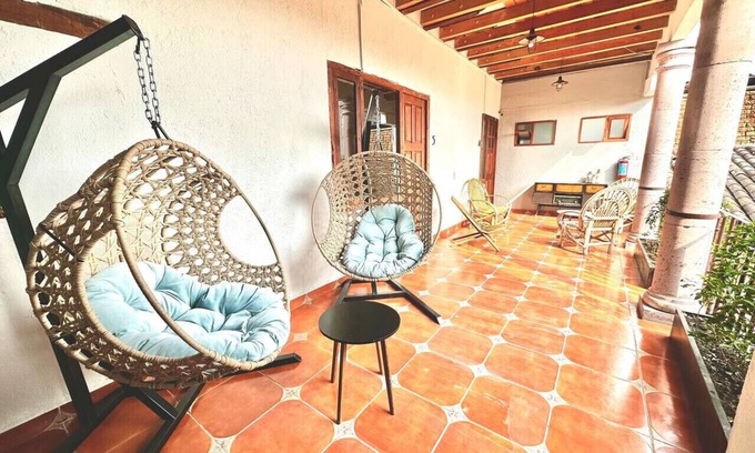 Santa Maria Ahuacatlan Bed & Breakfast | Hotel Room, one block from Lake Cent 6