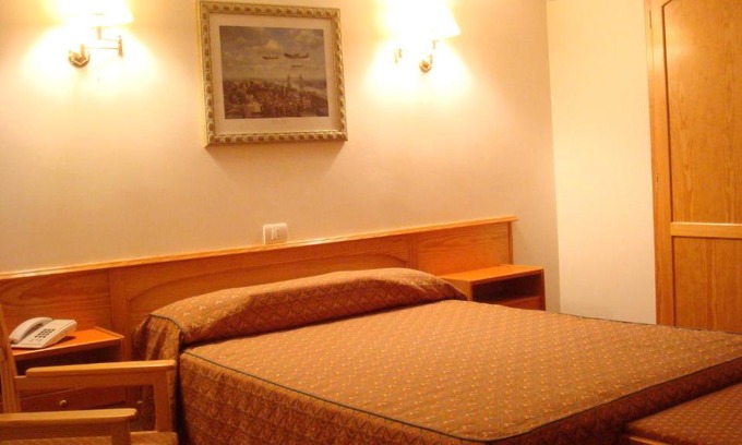 Poio Hotel | Hotel San Juan II