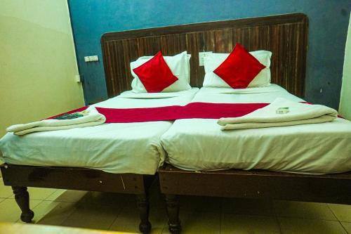 Hyderabad Hotel | Hotel Sriveda Paradise