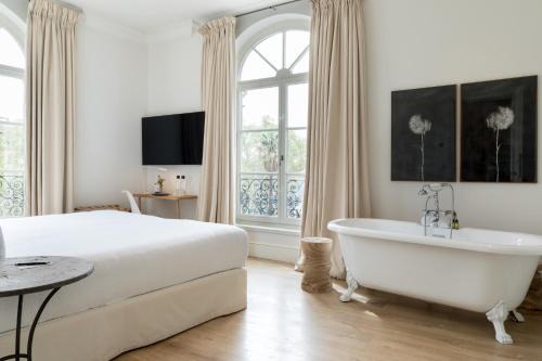 El Arenal Hotel | Hotel Tayko Sevilla