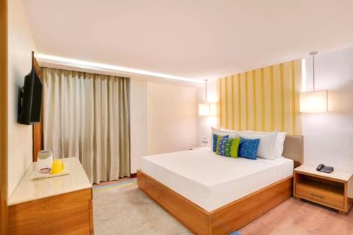 South West Hotel | Hotel The Caves Near IGI Airport