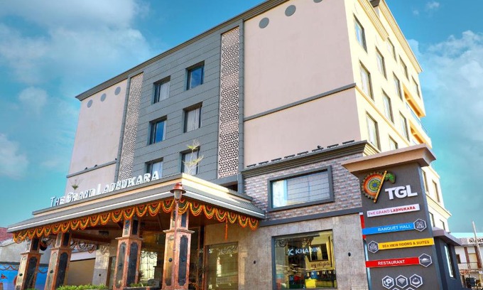 Dwarka Hotel | HOTEL THE GRANDLADHUKARA