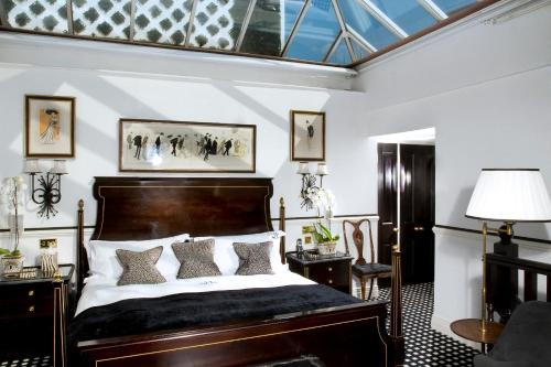 Westminster Hotel | Hotels In London With Laundry, Sports/Activities, Fireplace/Heating