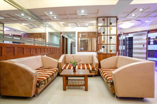 Ahmedabad City Centre Apartment | hotelshantisadan