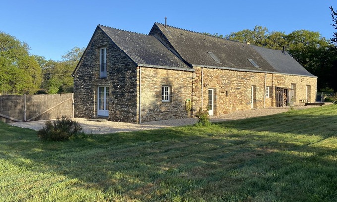 Sainte-Anne-sur-Vilaine Cottage | House 200 m2 for 11 people with heated swimming pool.