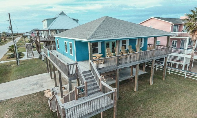 Port Bolivar House | House ∙ 3 bedrooms ∙ 11 guests