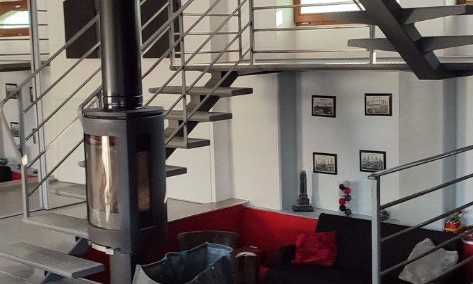 La Quinte House | House 30 minutes from Le Mans 24-hour race track