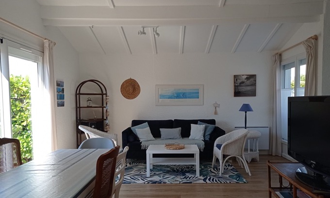 Saint-Palais-sur-Mer House | House 300 m ocean - Shared POOL and TENNIS - WIFI - PRIVATE car park