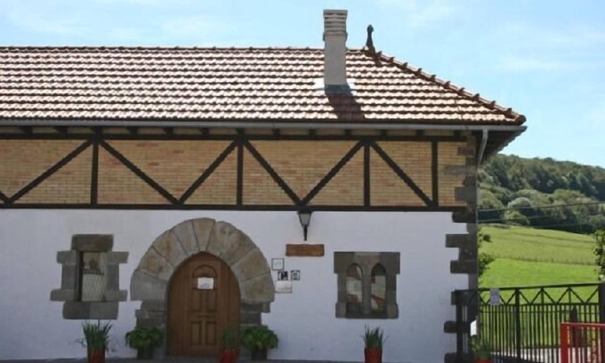 Aurizberri Cottage | House, apartment Oihan-Eder for 4 people