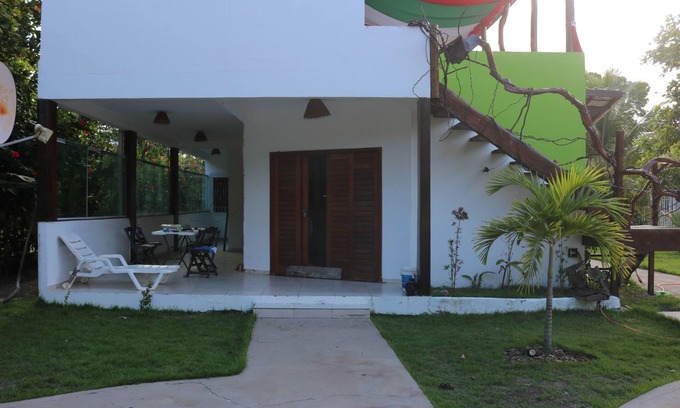 Morro de Sao Paulo House | House at 500mt from the beach, picina and door, safe condominium