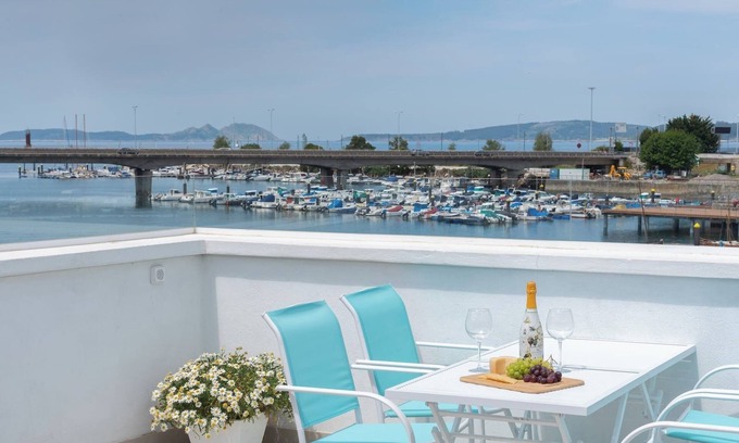 Vigo Ski Chalet | House by the Sea