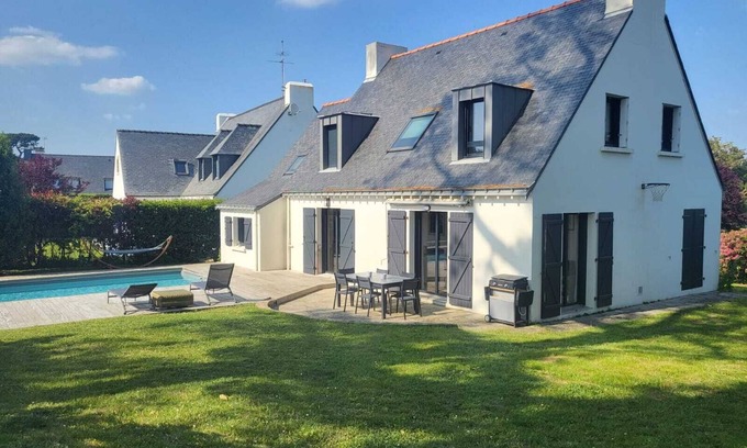 Arzon House | House close to Port Navalo's main beach with swimming pool