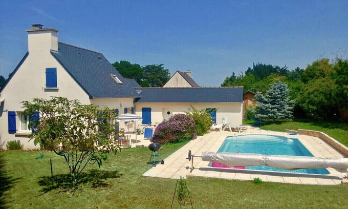 Pleneuf-Val-Andre Ski Chalet | House for 6 by the sea - Garden and swimming pool