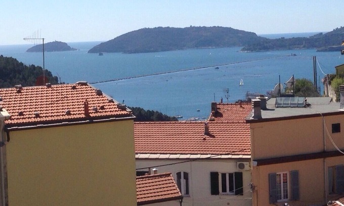 Pitelli House | house in the ancient village near the sea