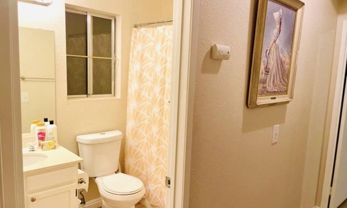 Temecula House | house is clean and neat, 10 minutes to historic old town Temecula