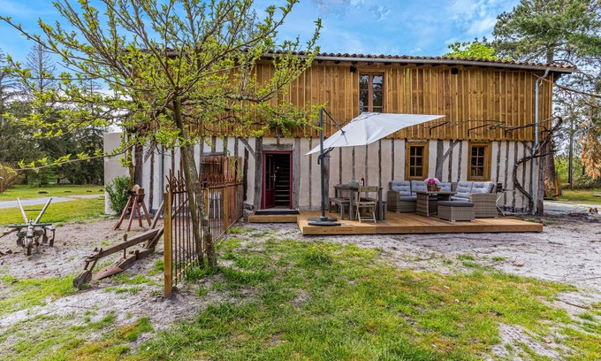 Trensacq House | House "La Grange" with Shared Pool