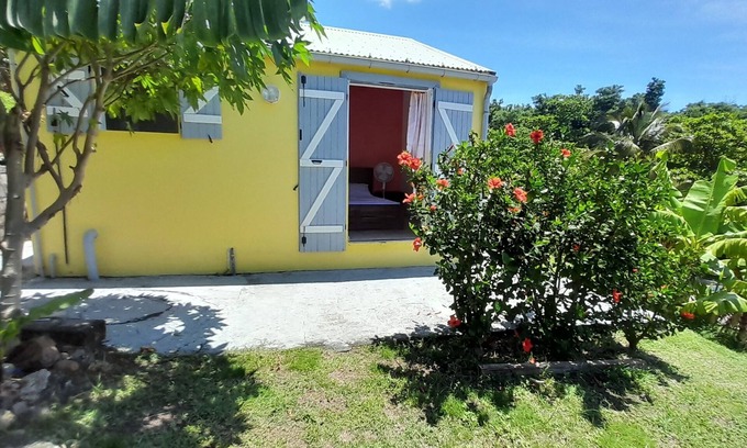 Malendure House | House, located on the Guadeloupe coast. 25min. from the volcano.