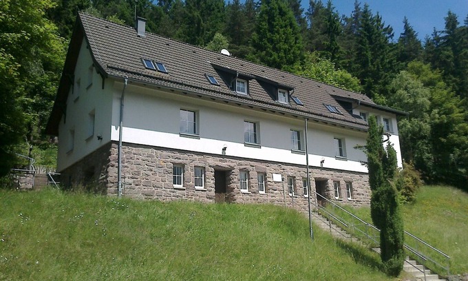 Frankenhain Apartment | House Lütsche - right on the lake in the Thuringian Forest
