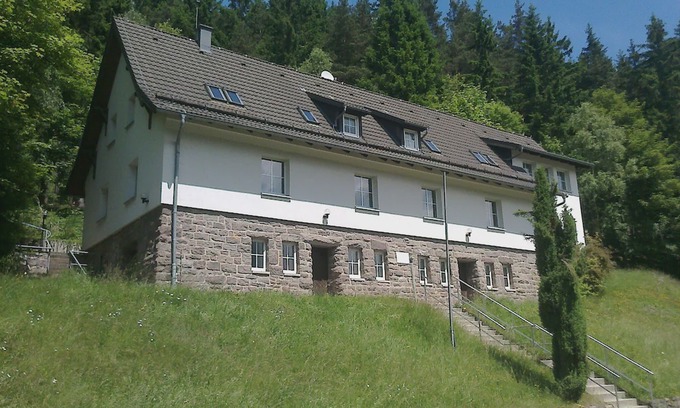 Frankenhain Apartment | House Lütsche - right on the lake in the Thuringian Forest