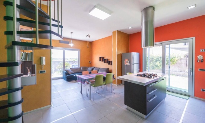 Nurachi Apartment | House'n'kite - Two Bedroom Apartment, Sleeps 5