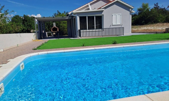 Supetar House | House Nane Garden (109991-K1) - Mirca - island Brac