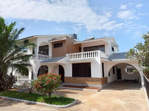 Shanzu Hotel | House Numba Tatu