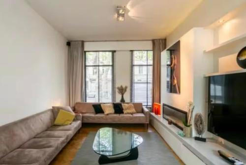 Antwerp House | House of Antwerp- 4BDR w Private Garden