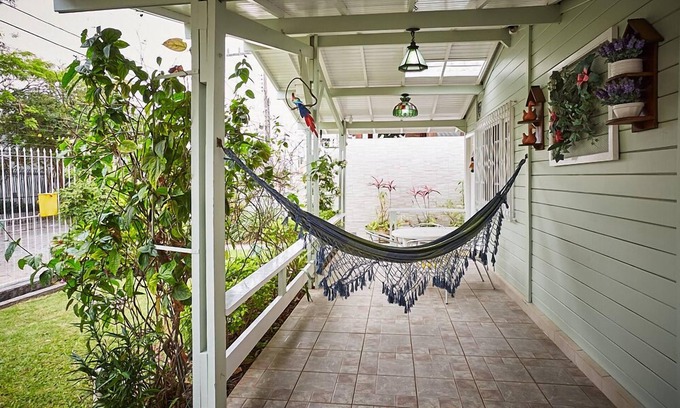 Canasvieiras House | House on the beach Canasvieiras, Florianópolis, 2 blocks from the sea, w /free Wi-Fi.