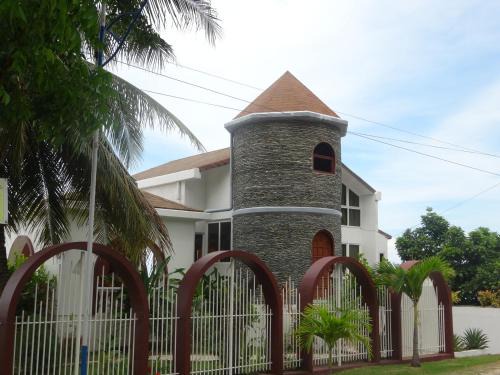 Central Visayas House | House Rapunzel