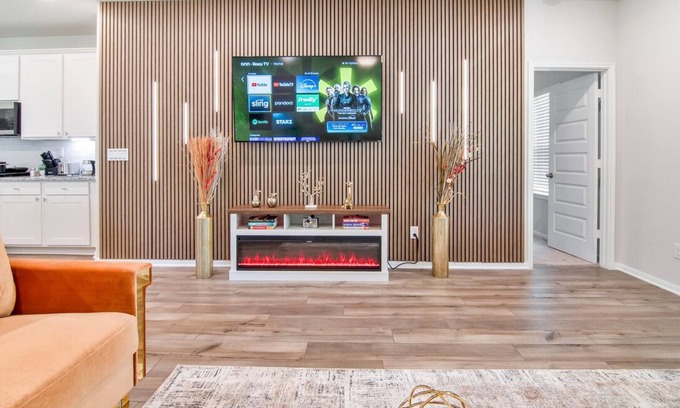 Magnolia House | House Star Wars Themed w/Arcade Garage Room - 5 bedrooms near The Woodlands