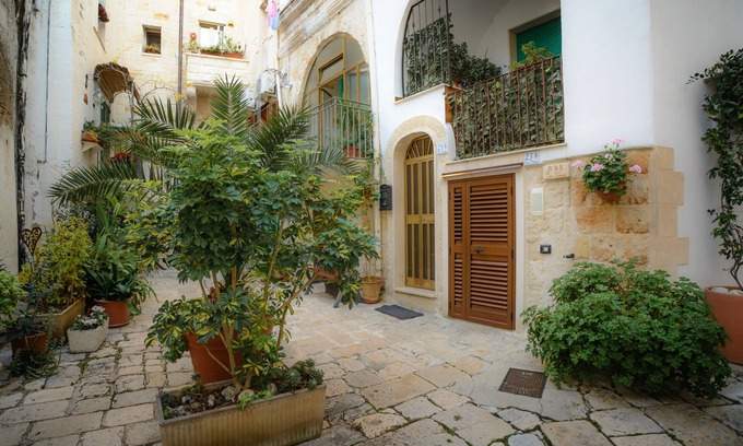 Centro Storico House | House vacations to the sea