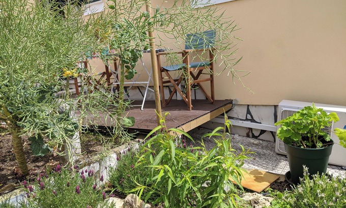 Cascais Ski Chalet | House with a fenced garden in Estoril