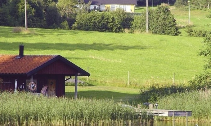 Lilla Edet O House | House with beautiful lake wive, boat can be rented.