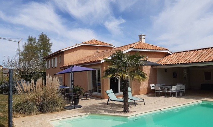 Saint-Cyr-sur-le-Rhone House | House with swimming pool, 4 bedrooms - 10 people