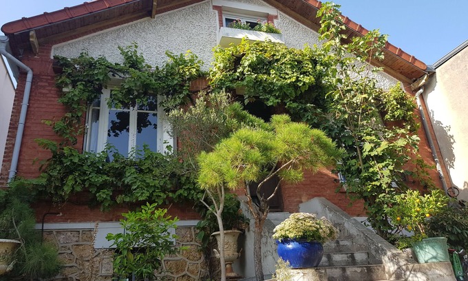 Sevres House | House with garden and jacuzzi a few minutes from Paris and Versailles