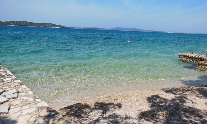 Zaboric House | HOUSE WITH LARGE LAKE VIEW TERRACE ONLY A MINUTE WALK FROM THE BEACH