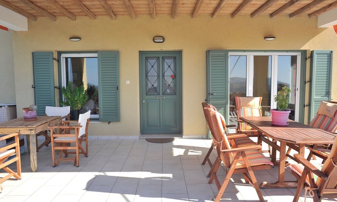 Mesaria House | House with panoramic view in Syros