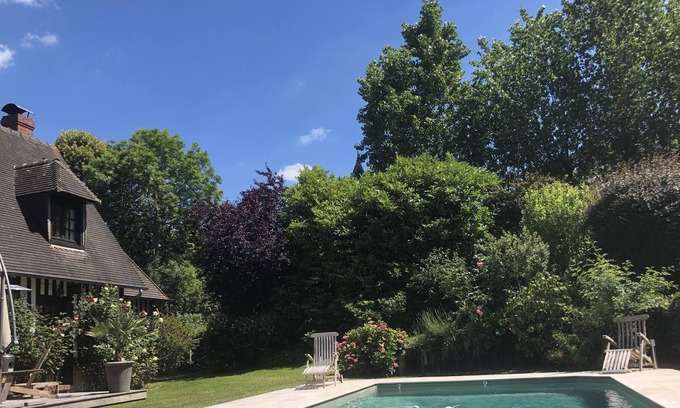 Villers-sur-Mer Villa | House with pool countryside view