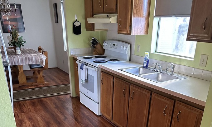 Leesburg House | House with pool