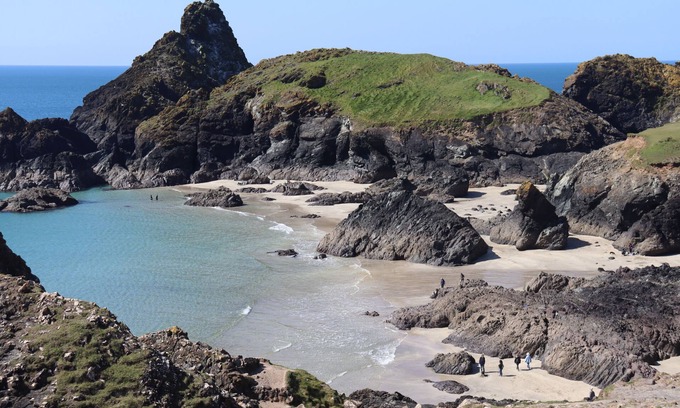 The Lizard Hotel | Housel Bay Hotel