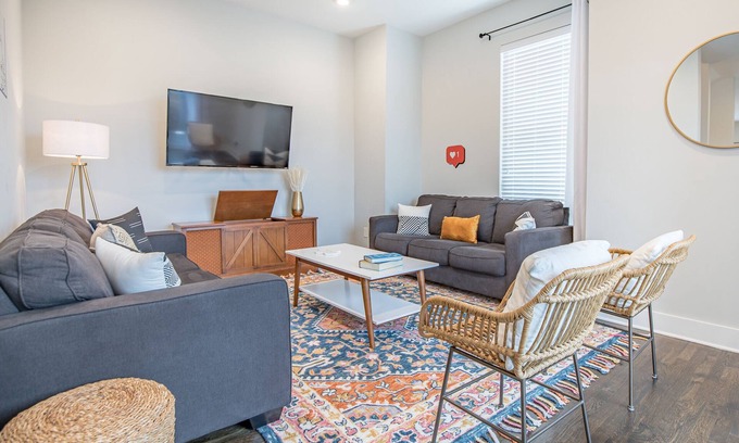 Inglewood House | Howdy House | Rooftop Skyline View | 5 mi BRDWY